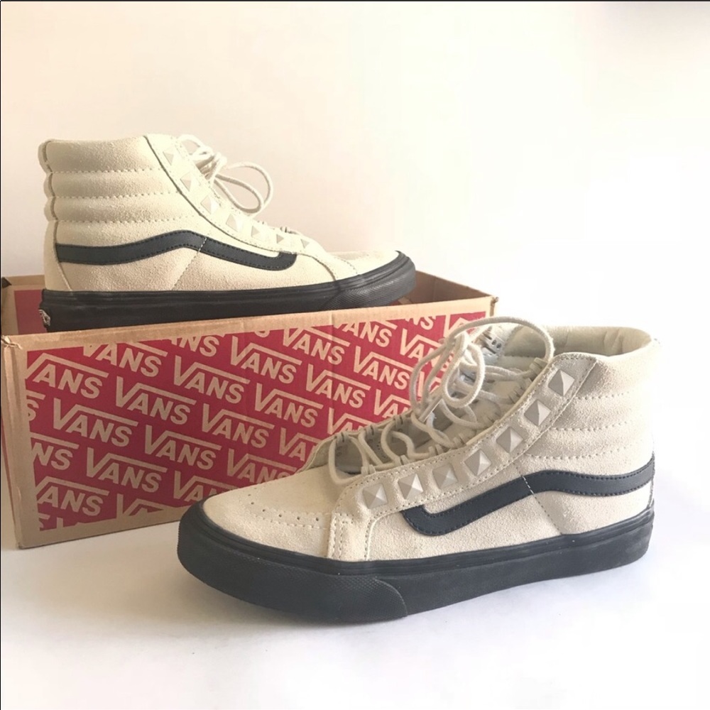 Sk8 Hi Vans Cream with Black Sole